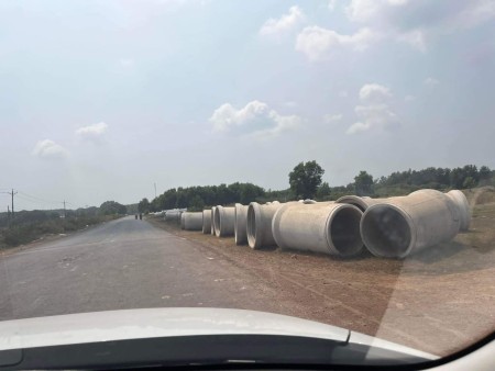 100m2 Đất nền thổ cư, sổ sẵn đối diện khu công nghiêp, gần chợ , trường THPT Nguyễn Huệ