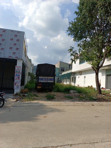 Bán đất diện tích 300m2, thổ cư 100% sát chợ Mỹ Phước 3, tiện kinh doanh