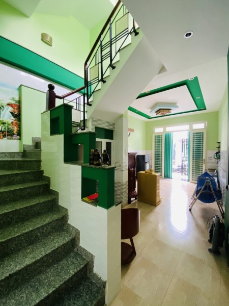 Bán nhà 4 tầng đúc bê tông cốt thép, Quận 6, diện tích sử dụng 66m2, giá chỉ 6 tỷ 7