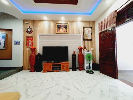 Cần bán gấp nhà đường số 7, linh trung,biệt thự, nhà đẹp giá yêu thương.