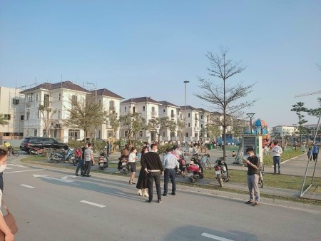 Đi đến slide 2