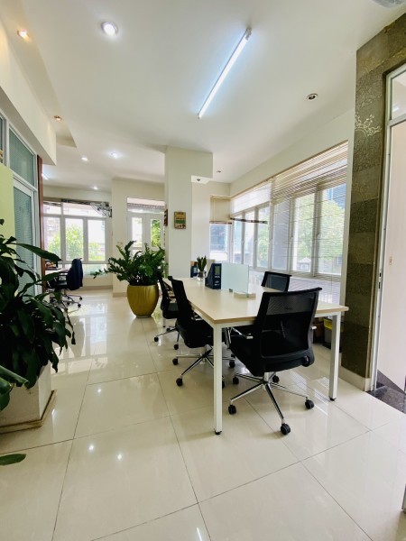 Cho thuê văn phòng đầy đủ nội thất giá rẻ, liên hệ 0988448037 đủ công năng