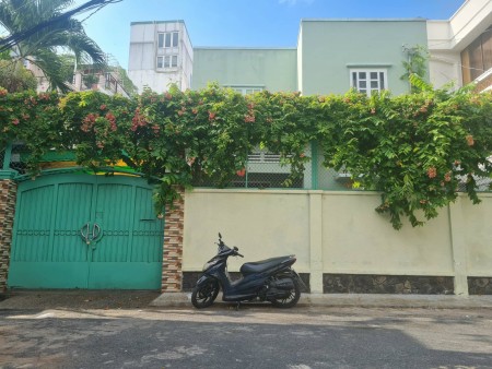 Cho thuê nguyên căn nhà phố hẻm xe hơi đường Trần Nhật Duật, Quận 1