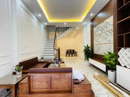 Bán biệt thự đường Láng siêu phẩm giá 6.3 tỷ 5 tầng mới đẹp nội thất xịn, ở ngay lh 0941309594