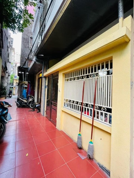 Siêu phẩm nhà đẹp Đống Đa diện tích sử dụng 72m2 nhỉnh 5 tỷ cách phố 3 bước chân