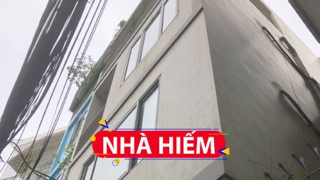 Nhỏ mà có võ nhà 3 phòng ngủ ngõ 2.5m bán nhà Chính Kinh dtsd 28m2, 4 tầng giá 2.4 tỷ