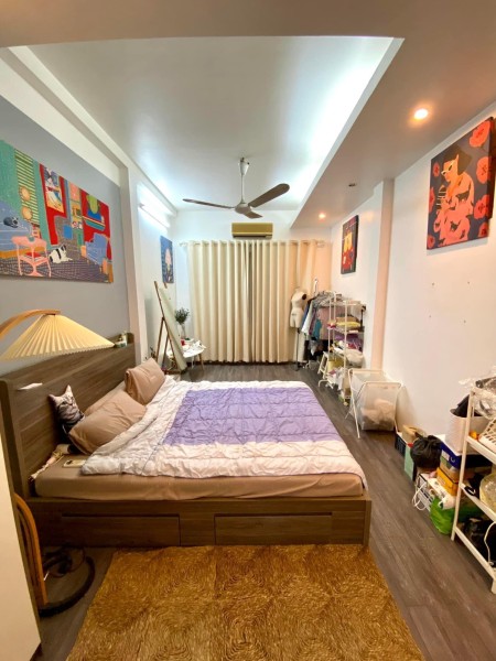 MP Láng Hạ, diện tích sử dụng 82m2, mặt tiền 4,5m, giá 45 tỷ, vỉa hè rộng nhất phố