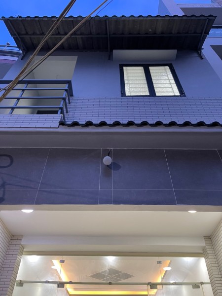 Bán Nhà Quận 6 - Nhà hẻm 4m ngay sát Chợ Phú Lâm Quận 6, giá tốt đầu tư