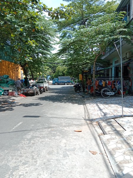 Nhà cấp 4, mặt tiền kinh doanh, vị trí đẹp, an ninh gần đường Lê Trọng Tấn, Tân Phú, Chỉ 9,9 tỷ