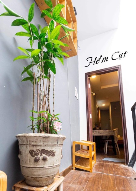 Bán nhà nguyên căn Thủ Đúc diện tích 60m2, 4 tầng đúc, giá bán 4.5 tỷ, hẻm lớn