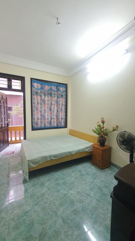 Bán nhà Xuân La, ngõ oto đỗ cửa, diện tích sử dụng 40m2 nhỉnh 6 tỷ, pháp lý sạch