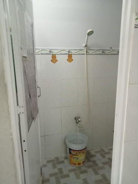 nhà nguyên căn Thủ Đức giá rẻ sv sạch sẽ liên hệ 0976659800