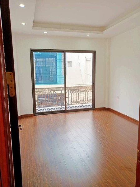 Cần bán nhà kinh doanh đỉnh Ngõ Quỳnh, Hai Bà Trưng 52m2 x 5 tầng, chỉ 8.5 tỷ. Alo em Lan 0975258510