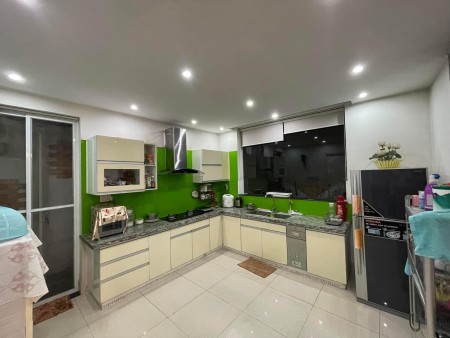 Chính chủ bán biệt thự gần ngã 4 Thủ Đức giá rẻ khu dân cư cao cấp, lh 0843121999