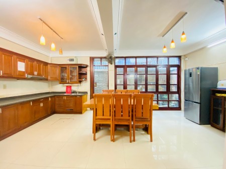Bán nhà Bằng A, diện tích sử dụng 92m2 x 4 tầng, mặt tiền 6,5m, giá 9.2 tỷ Hoàng Mai