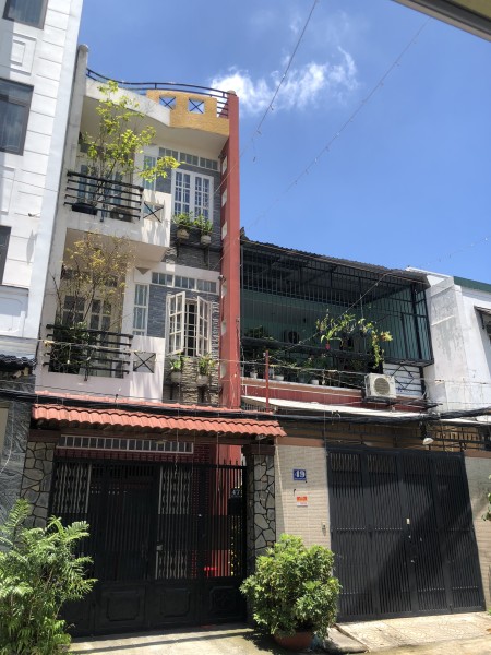 Nhà đẹp, hẻm xe hơi ra vào thoải mái 5m 3 tầng đúc Lê Trọng Tấn giá tốt, lh 0822541043