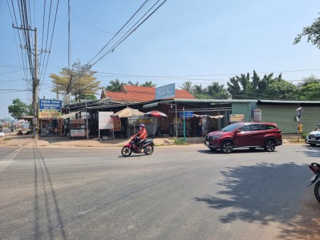 Cần bán gấp lô đất Bình Phước gần DT 756C, sát chợ Tân Khai, Sổ hồng riêng, chỉ trả trước 370 tr/nền