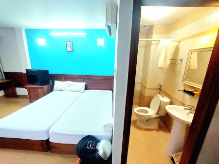 Cần nhượng lại HĐ 3 tháng Bùi Viện Quận 1 liên hệ 0939988058