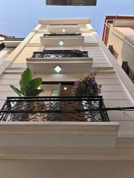 Đức Diễn nhà mới cứng chưa bóc tem giá nhỉnh 6 tỷ, dt 60m2, 4 tầng mt 4m, Bắc Từ Liêm