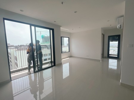 Bán nhanh trong tháng 6 căn hộ 2PN+1 (67m2) Vinhomes Ocean Park giá 1,83 tỷ - view sông San Hô