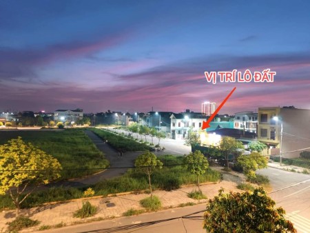 Bán lô góc cạnh sân bóng phường Thanh Châu pháp lý chính chủ, bàn giao sẵn