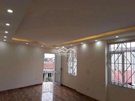 Bán gấp nhà Minh Khai gần ô tô dtsd 40m2, 5 tầng mt khủng 11m, giá 4.5 tỷ, có bớt lộc