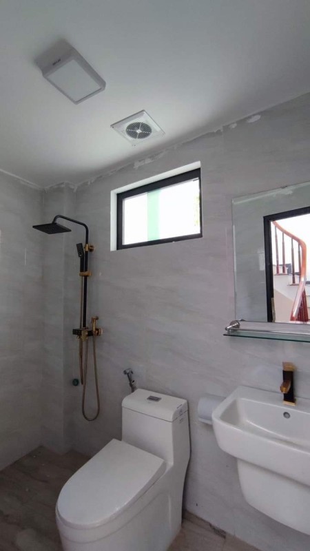 Bán nhà đẹp Xa La- Hà Đông diện tích: 40 m 4 tầng mặt tiền: 4 m giá: 3.95 tỷ