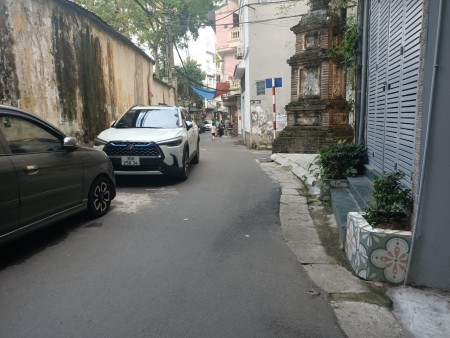 Bán nhà mặt đường, phố Đại Cồ Việt, siêu phẩm kinh doanh với giá 4,5 tỷ