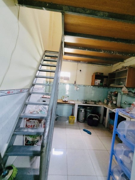 Bán Căn Nhà Gác Lửng Gần Cây Xăng 75 DTSD 85m² Giá 1,36 Tỷ Đồng TL
