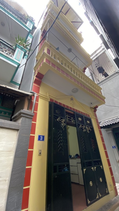Nhà nguyên căn Yên Hoà, Cầu Giấy thoáng 3 mặt DT 63m² giá bán 5,7 tỷ đồng