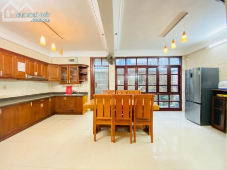 Siêu phẩm nhà Bằng A Hoàng Mai diện tích 92m² x 4 tầng, mặt tiền 6,5m, giá chỉ 8,5 tỷ đồng