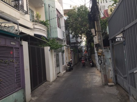 Bán gấp nhà Hoàng Diệu 90m2*3 tầng mặt tiền nhà 9 mét giá hơn 4 tỷ