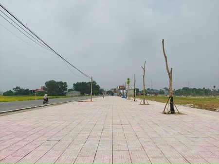 Đất trung tâm thị trấn vỉa hè rộng như đường băng giá 1x tỷ tiện ích đầy đủ
