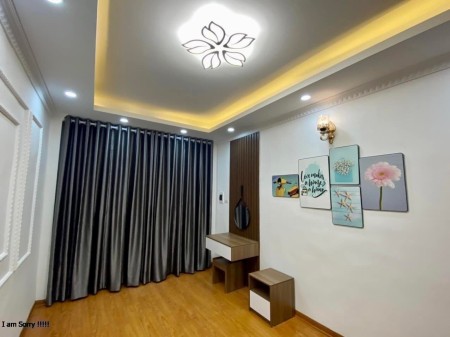 Bán nhà Đàm Quang Trung, nhà đẹp ở ngay, 2 thoáng vĩnh viễn, ô tô qua cửa.