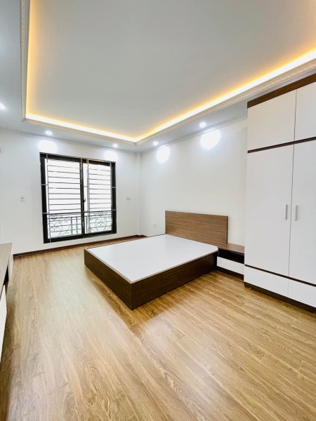 Nhà phố Phan Văn Trường, Cầu Giấy, DT 40m² x 5 tầng KD đỉnh giá chỉ 7,95 tỷ LH 0976738468
