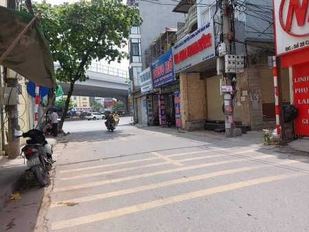Bán nhà ở phố Chiến Thắng, đường ô tô, dtsd 33m2, 4 tầng giá nhỉnh 5 tỷ lh 0978637436