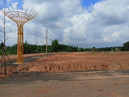 Mình cần bán lô đất mặt tiền Quốc Lộ 14 khu công nghiệp lớn, sổ hồng riêng