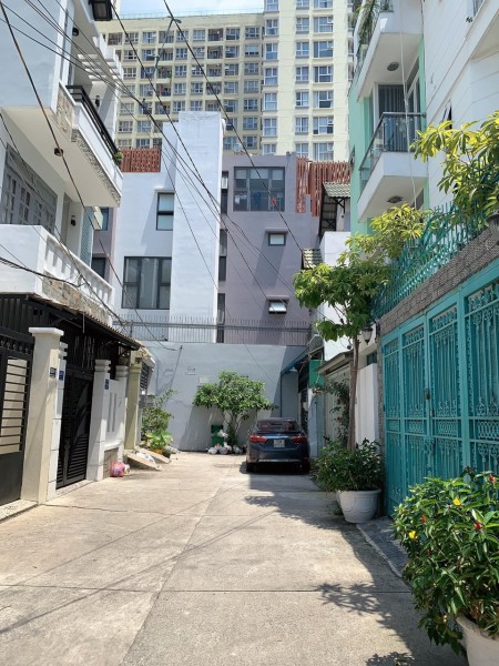 Cần bán nhà HXH to đùng Nguyễn Thị Thập, Quận 7, DT 52m² x 3 tầng nhỉnh giá chỉ 6 tỷ