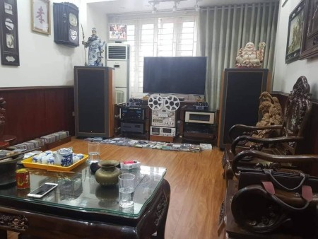 Siêu phẩm nhà Tân Mai vị trí đẹp ôtô đỗ cổng DT 32m² giá chỉ 2,96 tỷ đồng