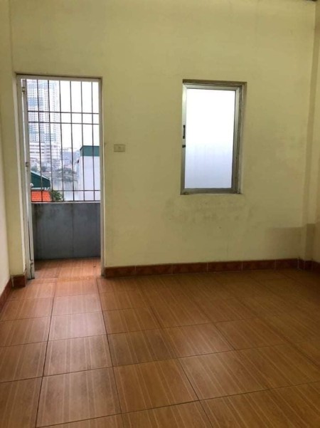 Nhà bán Nguyễn Văn Cừ khu an ninh DT 40 m² x 5 tầng giá bán chỉ 3 tỷ 8
