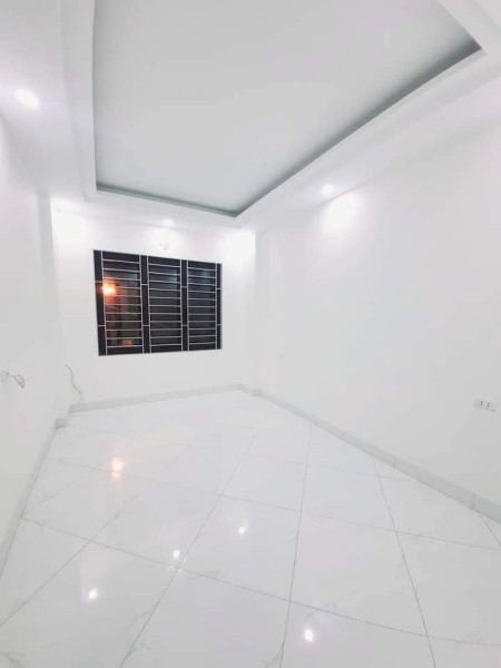 Bán nhà Hoàng Mai DTSD 38m² x 4 tầng, mặt tiền 3,1 m, chỉ 4,2 tỷ đồng Alo em Lan 24/24h
