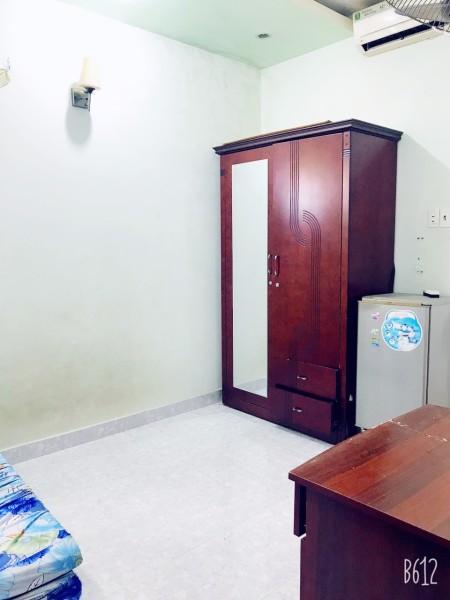 Cho thuê phòng trọ khu dân cư đông an ninh, yên tĩnh Quận 5, giá tốt