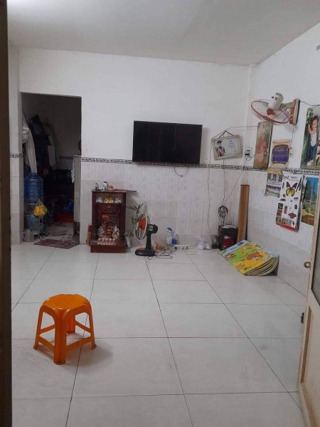 Bán nhà Quận Bình Tân ngay Nguyễn Sơn Tân Phú, DT 50m² x 2 tầng chỉ 2,45 tỷ