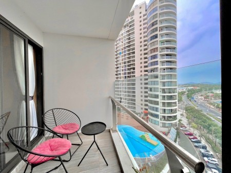 Bán căn hộ 2 phòng ngủ tầng cao, view biển 74m2 chỉ 2,5 tỷ