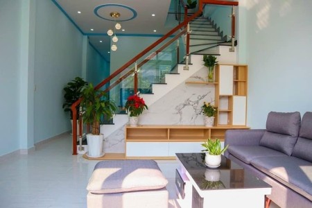 Nhà bán Hương Lộ 11, cách UBND - Trường học các cấp Bình Chánh 700m