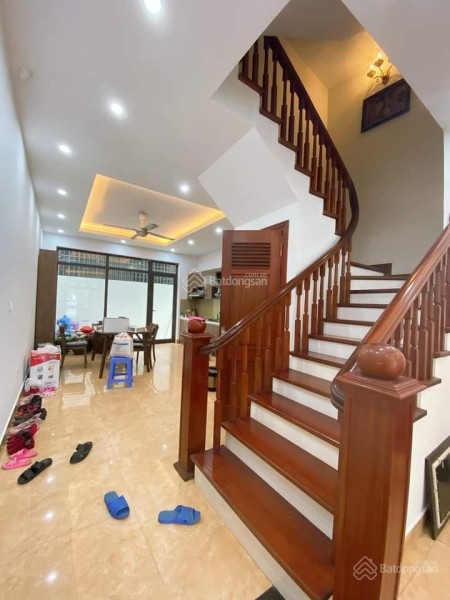 Bán nhà Xuân Đỉnh nhà rộng vào ở sướng diện tích 46m, giá bán 4.1 TỶ