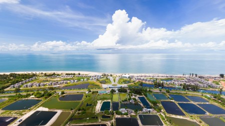 Biệt thự nghĩ dưỡng Charm Resort Hồ Tràm căn hóc hoa hậu mặt tiền biển