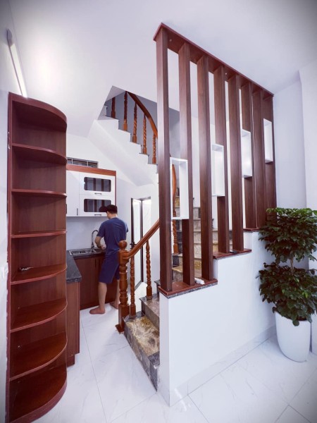 Bán nhà siêu phẩm Hoàng Mai ô tô đỗ cổng dtsd 27m2, 5 tầng đúc giá chỉ 2.83 tỷ
