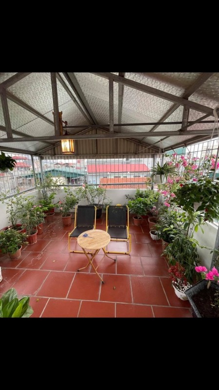 Cho thuê gấp nhà Homestay Hà Nội, 6 tầng vườn cây tuyệt đẹp hàng xóm yên tĩnh, an ninh tốt