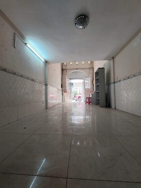 BÁN NHÀ KHU VIP PHẠM VĂN HAI, TÂN BÌNH, RA MẶT TIỀN HẺM XE TẢI 20M, 4 TẦNG BTCT, DÀI 15M, 9.5TỶ